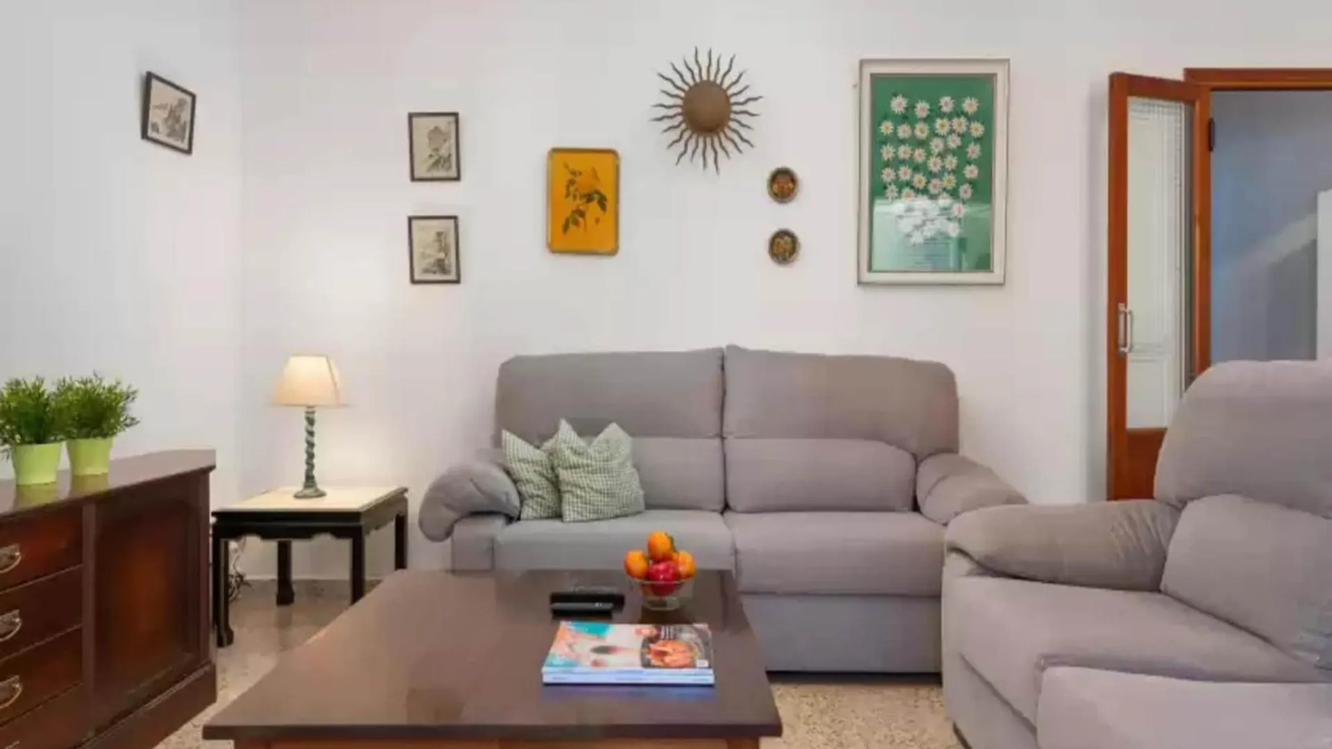Pleasant Apartment Near Centre カン・ピカフォルト シャレー